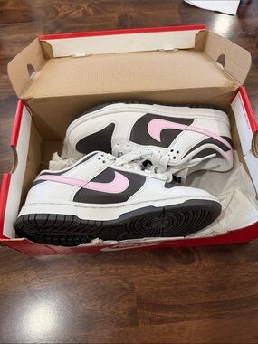 Nike W Dunk Low Summit White/Pink Foam Shoes - Women 7.5  Men 6